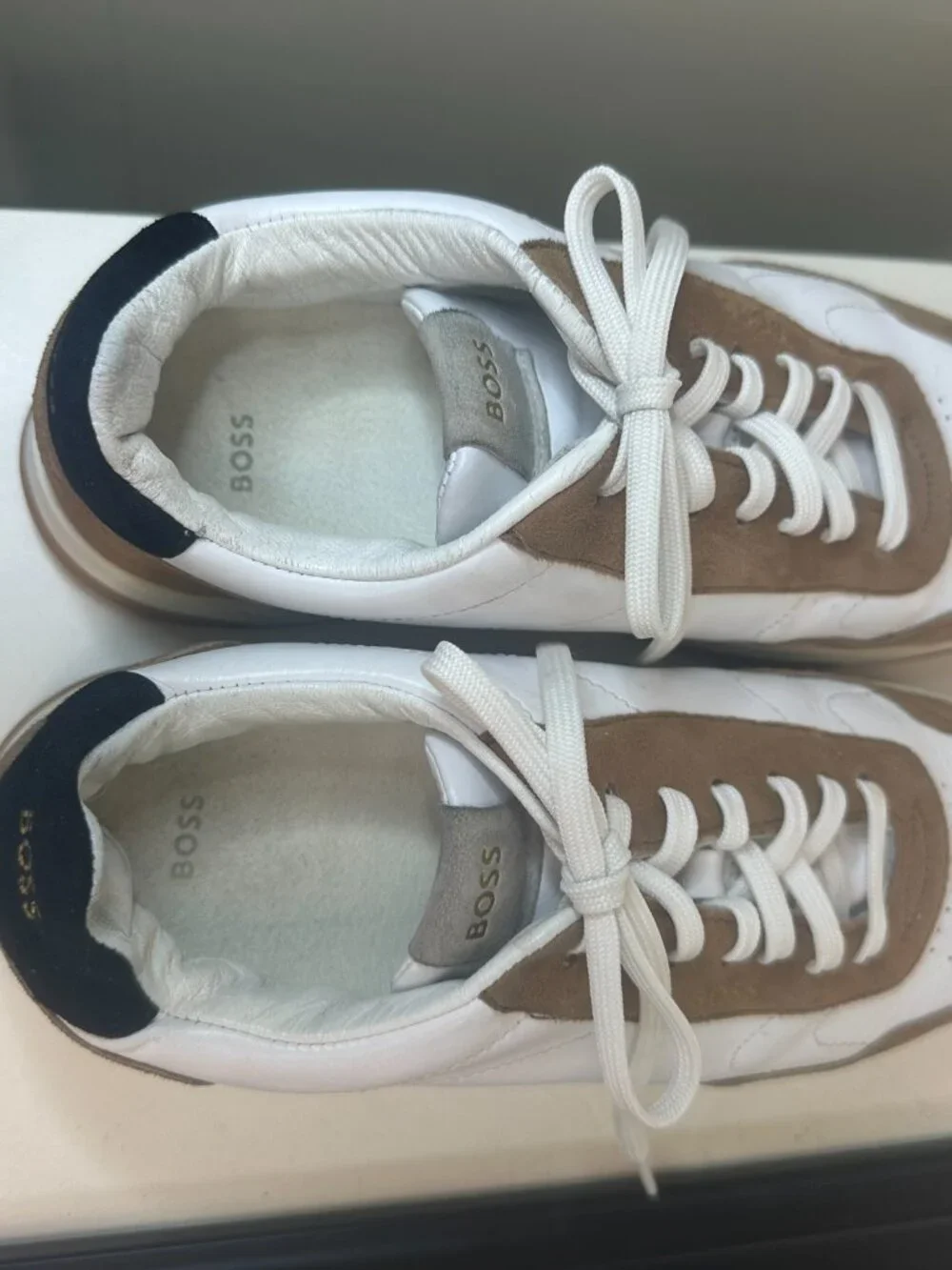 BOSS Hugo Boss White & Cognac Suede Panelled Low-Top Sneakers, EU 38 / US 7.5–8